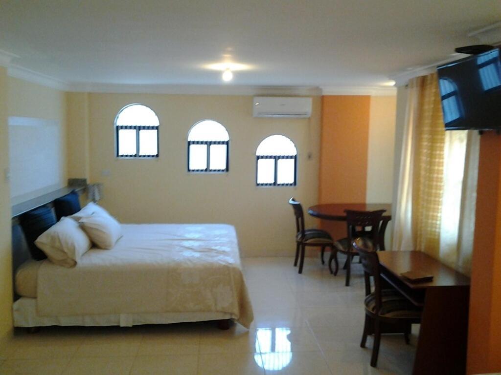 Suites La Rosa Guayaquil Exterior photo